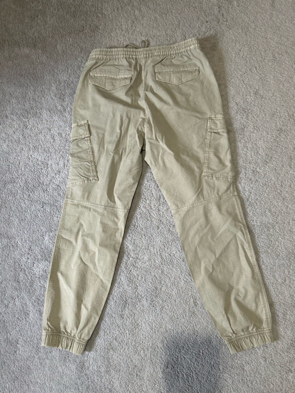 GAP Men's Cargo Pants in Light Khaki - Picture 4 of 7